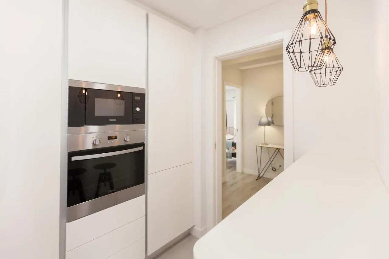 Апартаменты Flh Marques Pombal Flat With Balcony Лиссабон 0*,
