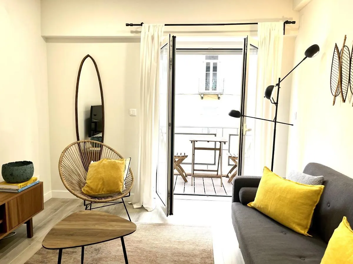 Апартаменты Flh Marques Pombal Flat With Balcony Лиссабон Португалия