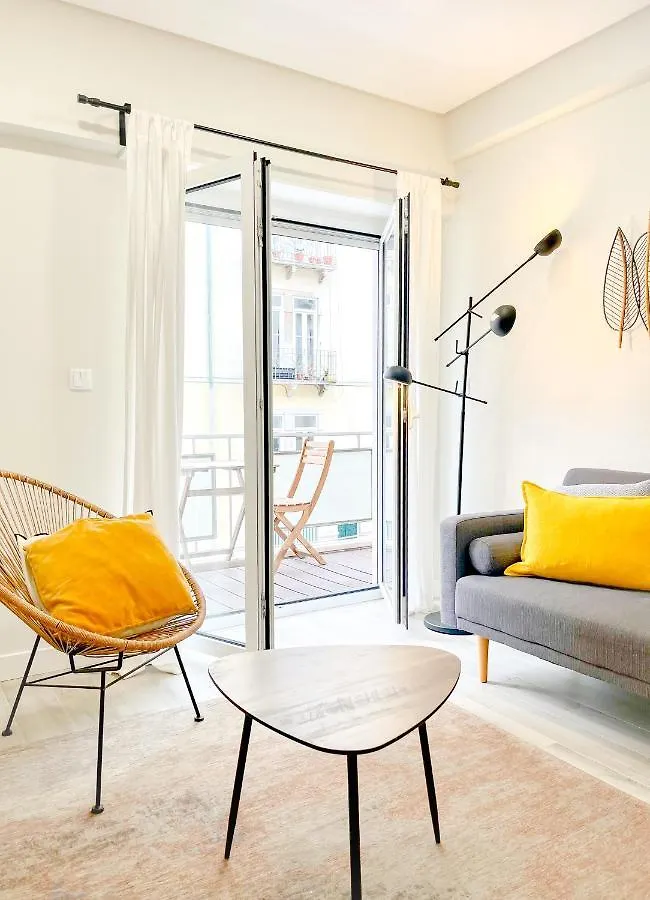 Апартаменты Flh Marques Pombal Flat With Balcony Лиссабон