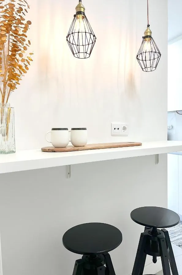 Апартаменты Flh Marques Pombal Flat With Balcony Лиссабон